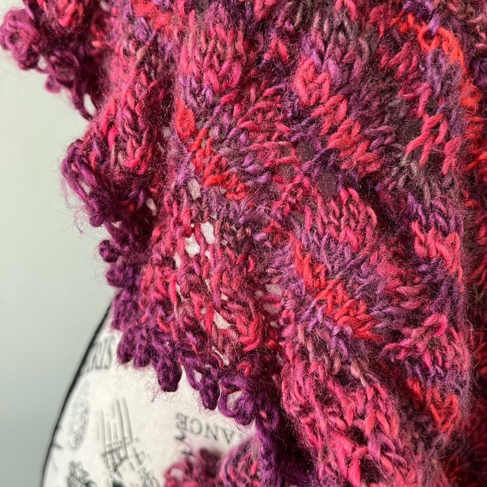 Elegant Burgundy Knit Wrap - Picture 4 of 15